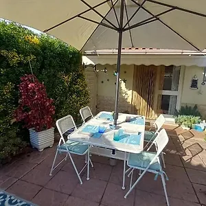 Domus Claudio Garden - Monolocale Con Giardino Privato Fiumicino